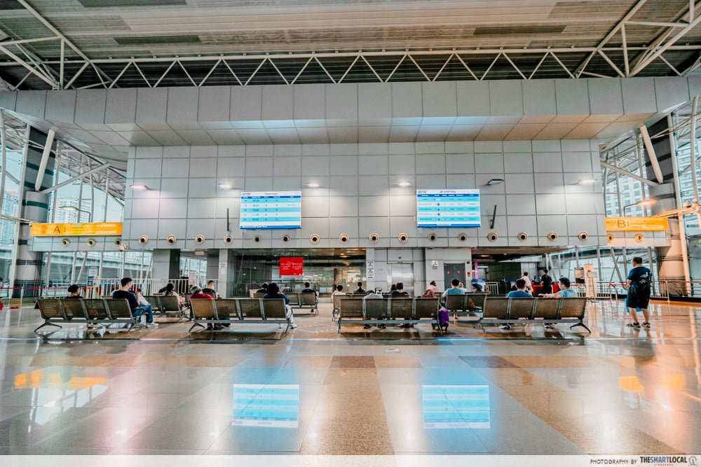 JB Sentral boarding gates