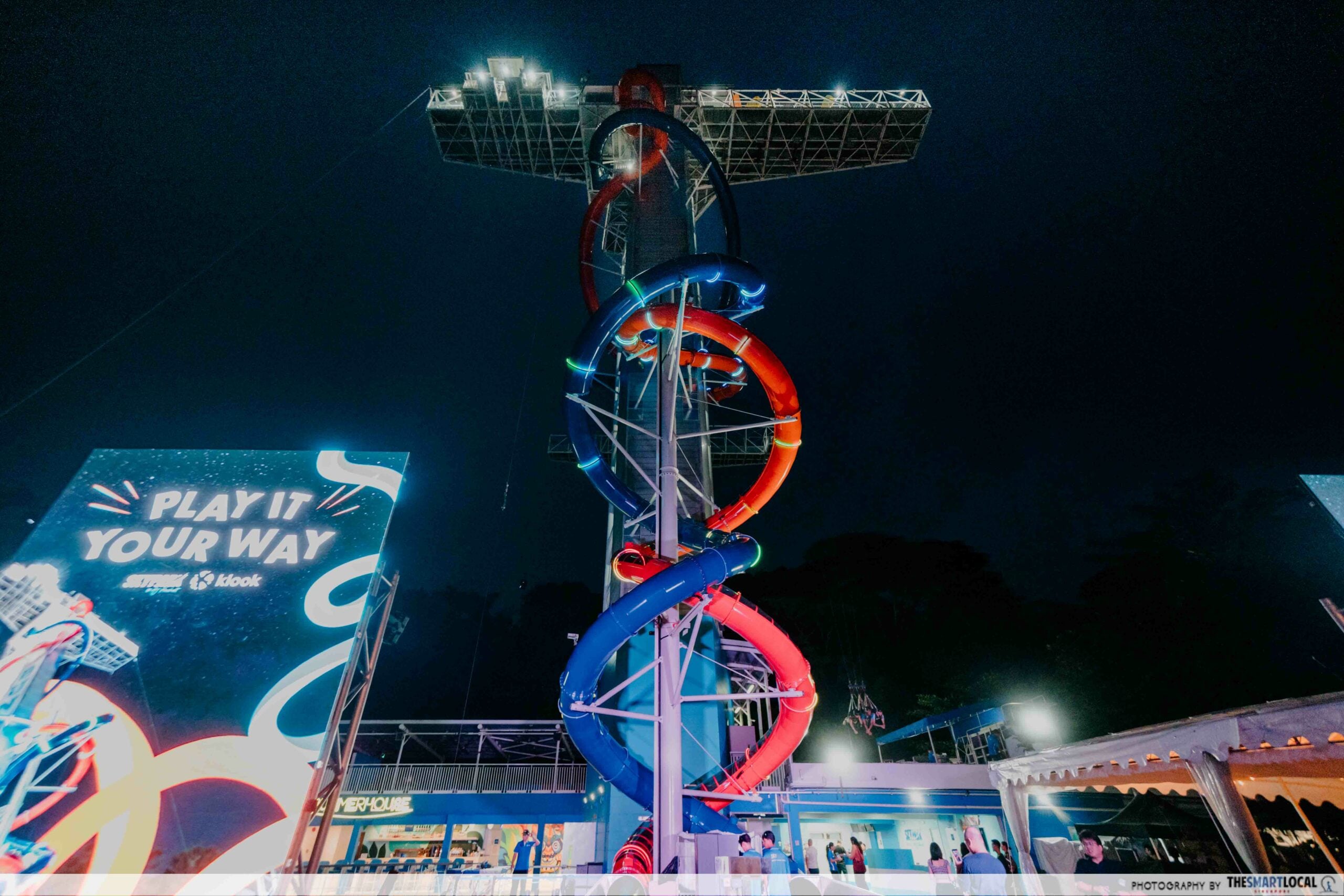 Skypark Sentosa - skyslides